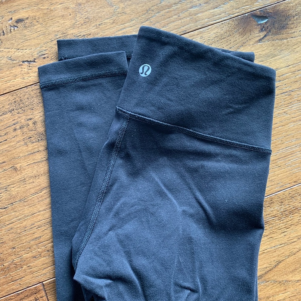 Lululemon yoga pants
